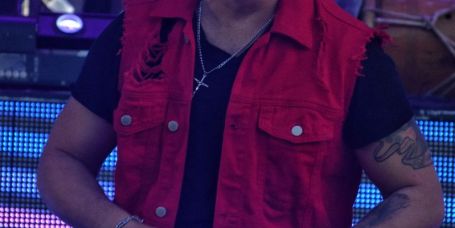 Óscar Flores anuncia su baja de Fania Blanco Show